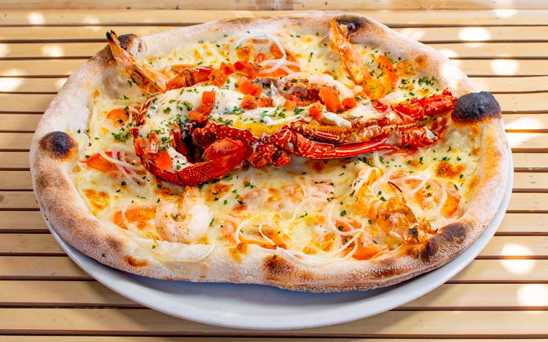 PalmBeach Tropical Restaurant | Palm Beach | mozzarella, aragosta, gamberoni, pomodoro fresco, cipolla